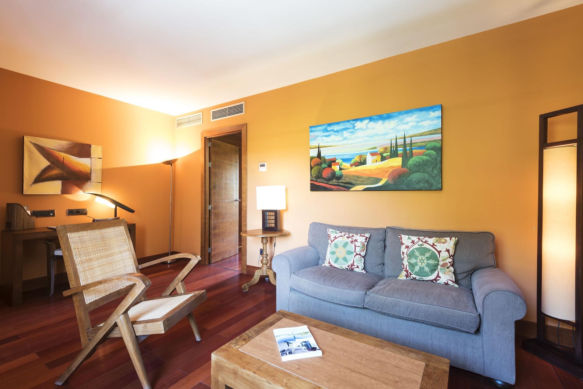 Hotel & Spa Monasterio De โบลตาญญา ภายนอก รูปภาพ A suite at the Hotel de l'Europe