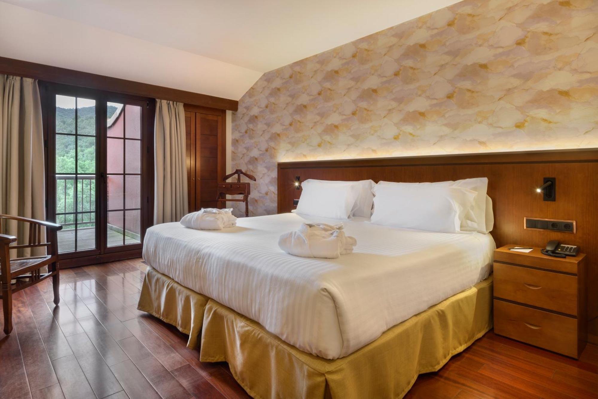 Hotel & Spa Monasterio De โบลตาญญา ภายนอก รูปภาพ Deluxe room