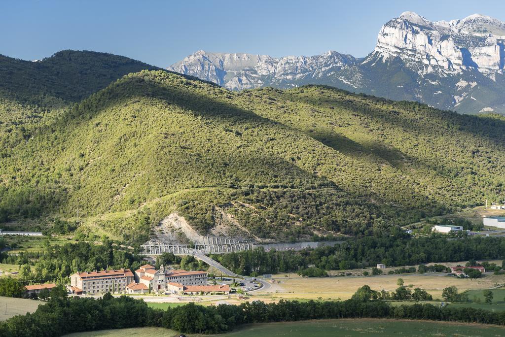 Hotel & Spa Monasterio De โบลตาญญา ภายนอก รูปภาพ A general view of Montferrat